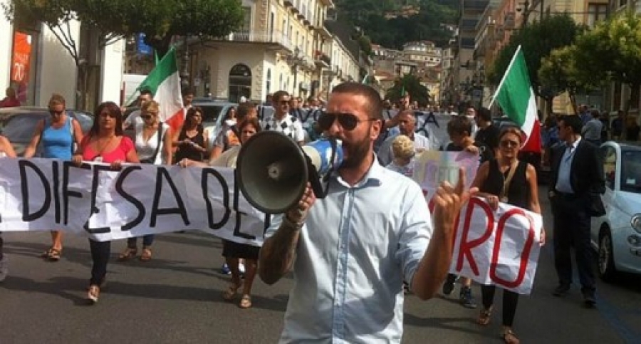 Precari in piazza a Catanzaro, Cosenza e Reggio